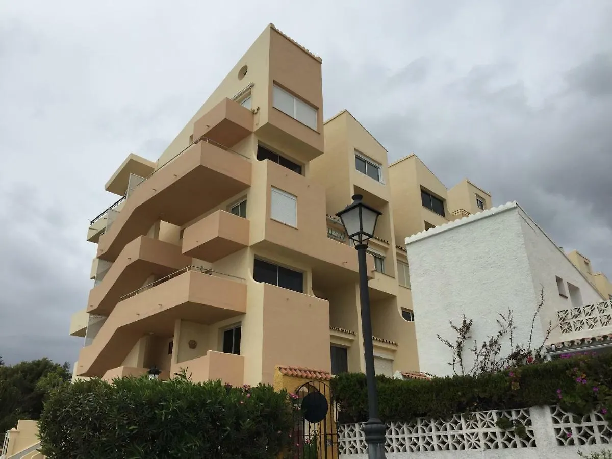 Apartamento Casa Cachita-En 1ª línea de playa Estepona